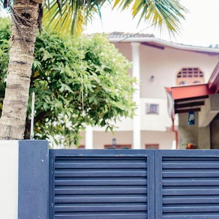 4Ty Two Homestay Galle Luaran gambar