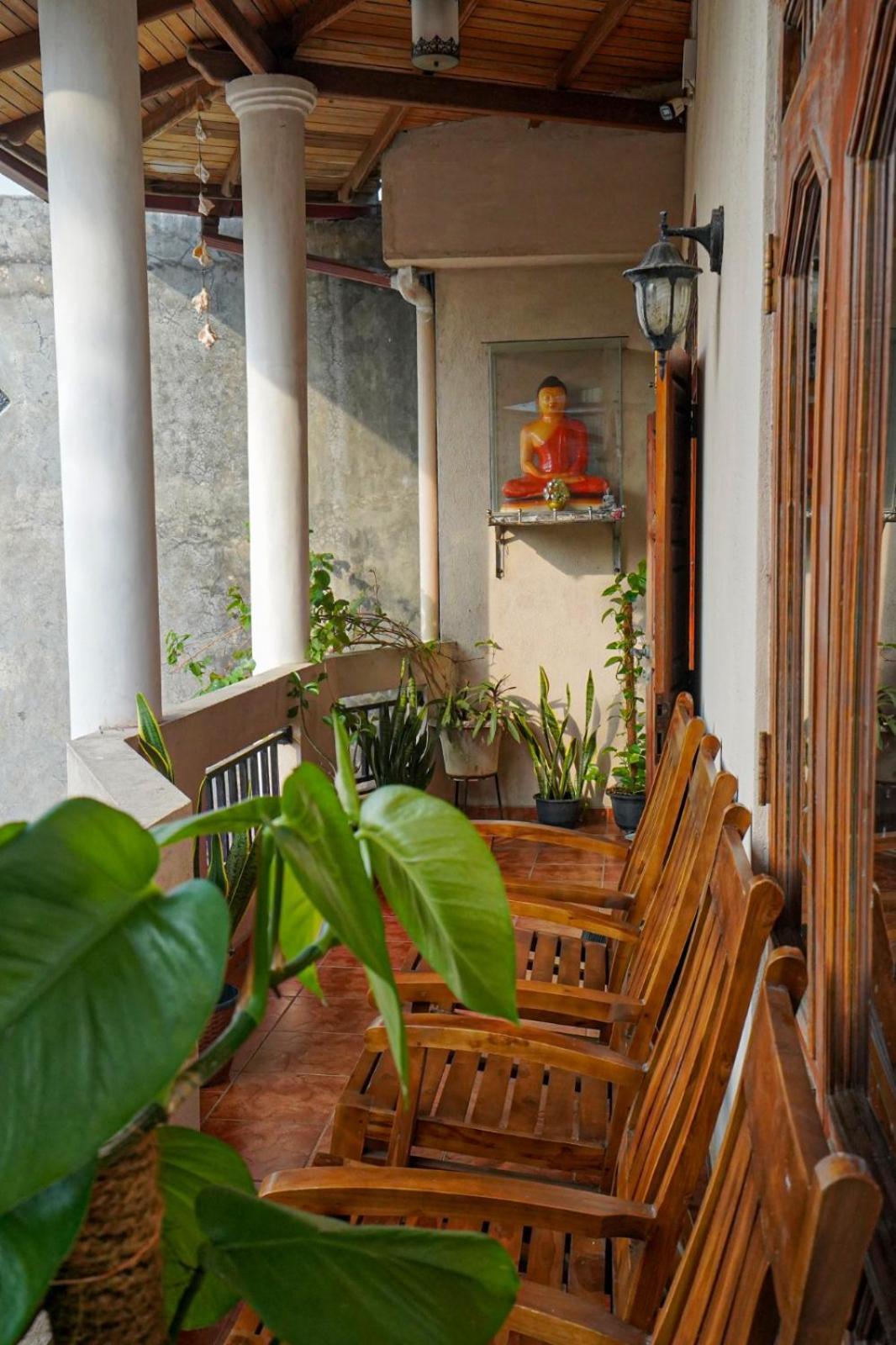 4Ty Two Homestay Galle Luaran gambar