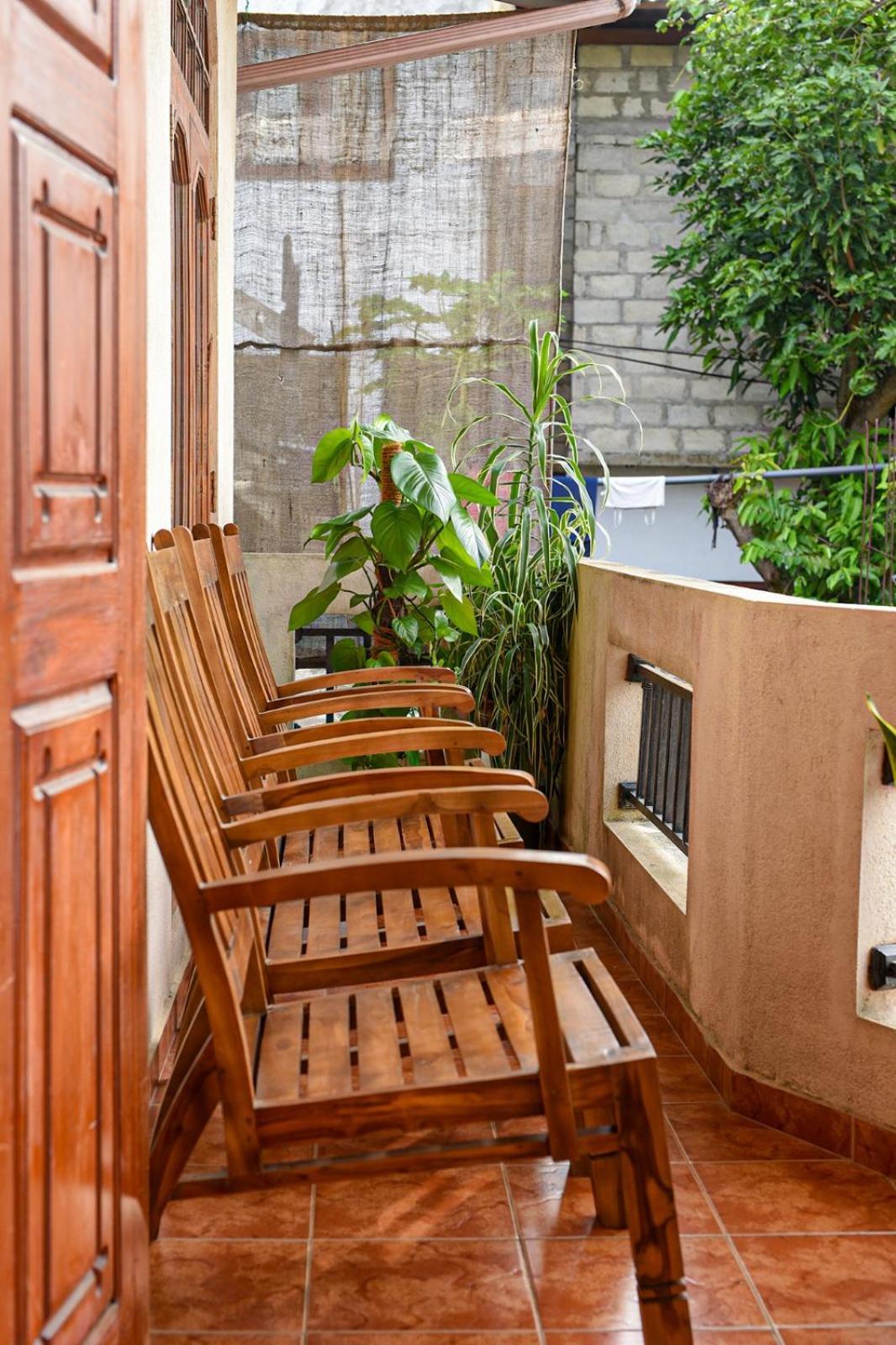 4Ty Two Homestay Galle Luaran gambar