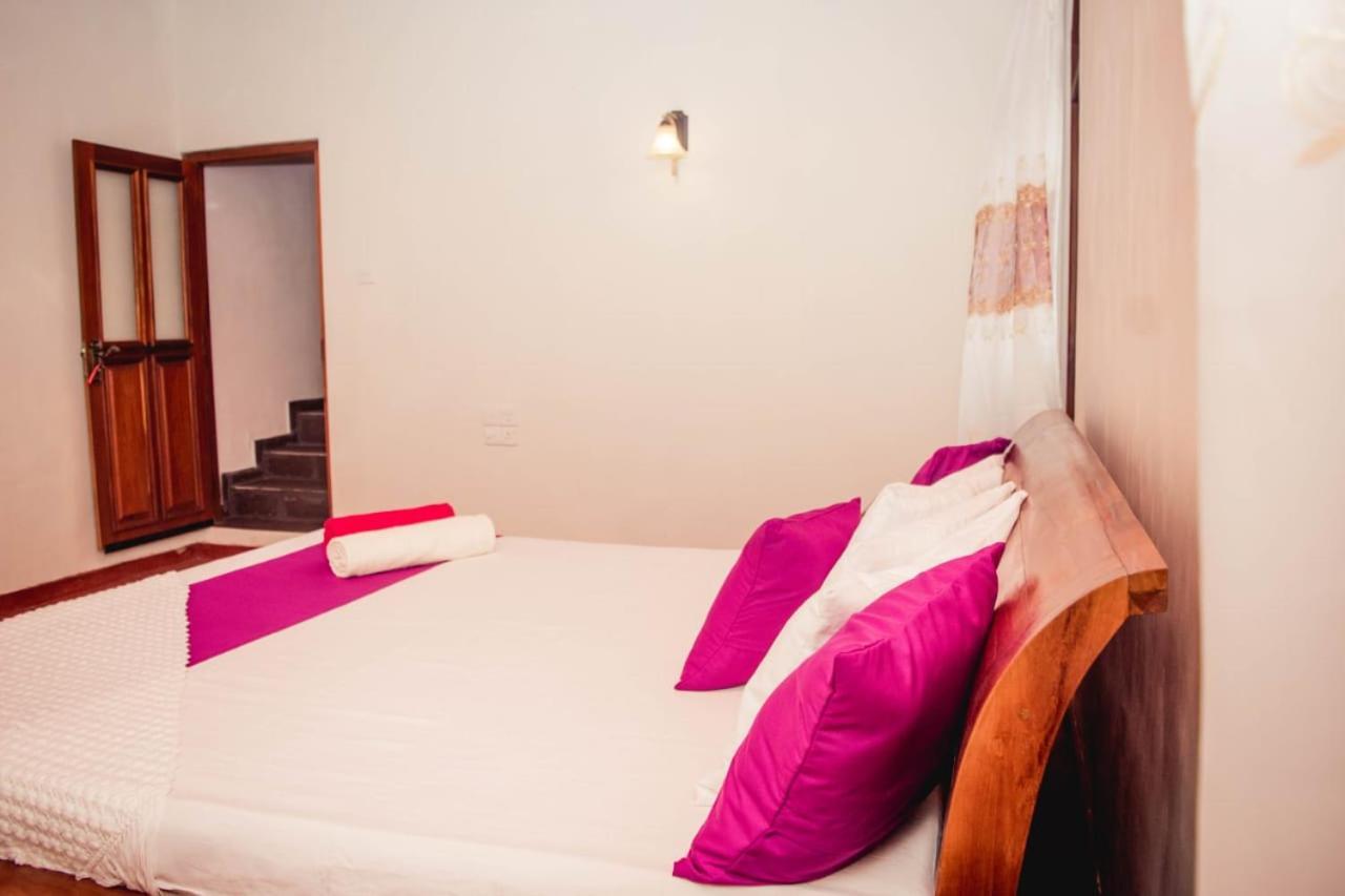 4Ty Two Homestay Galle Luaran gambar