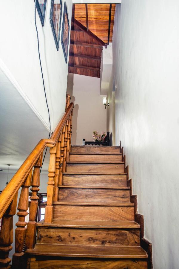 4Ty Two Homestay Galle Luaran gambar
